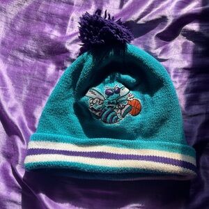 Charlotte Hornets beanie with pompom